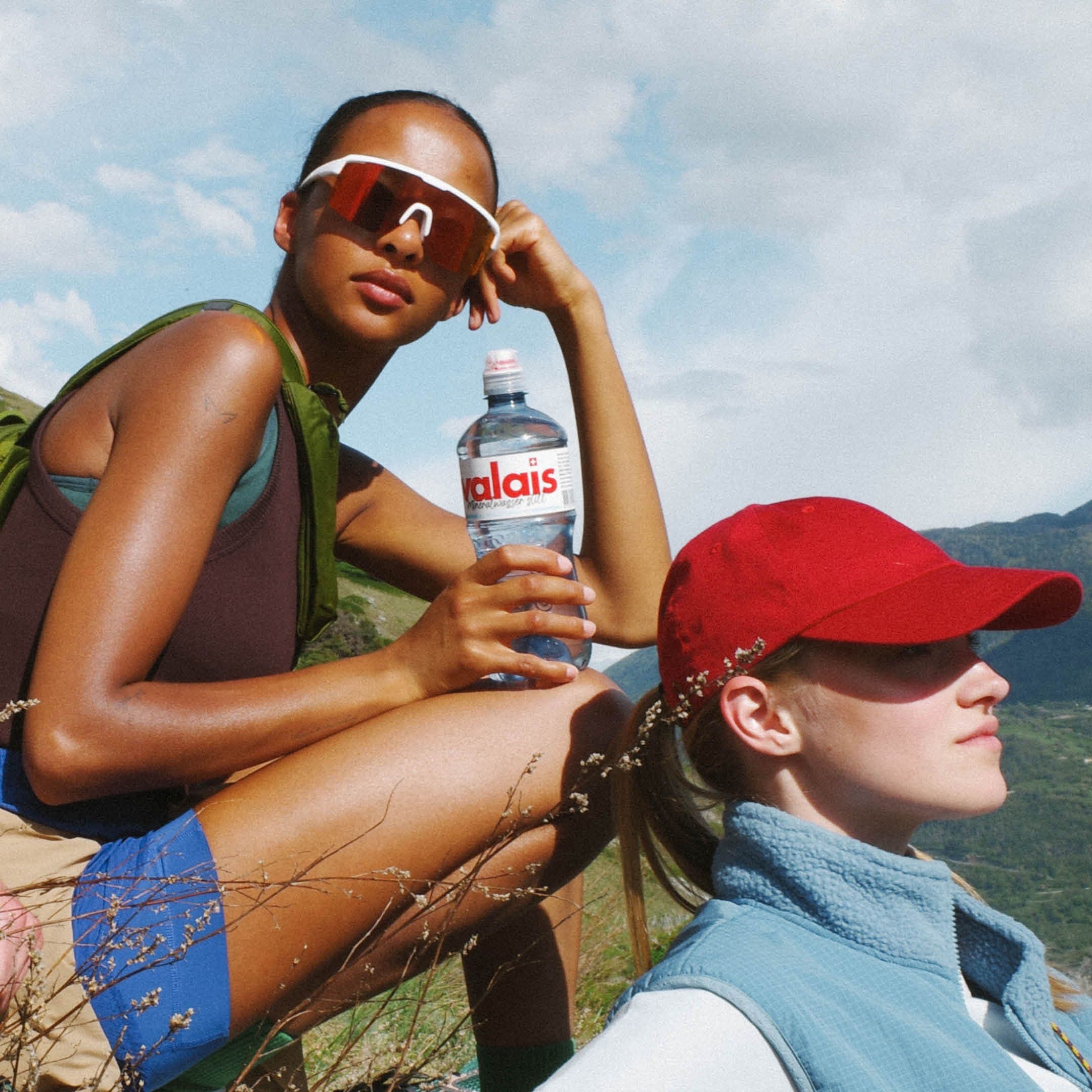 TRINK STILL. LEBE LAUT.